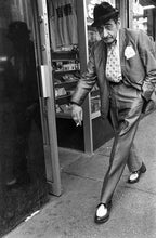 Load image into Gallery viewer, Facing New York